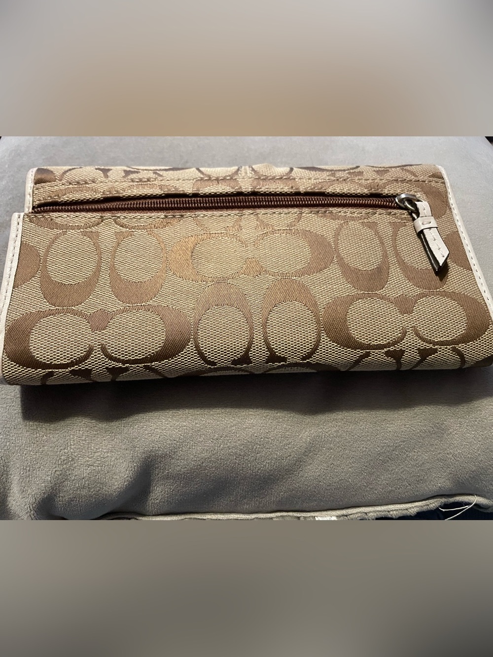 Coach Canvas Wallet in Khaki and Chalk - Picture 3 of 6